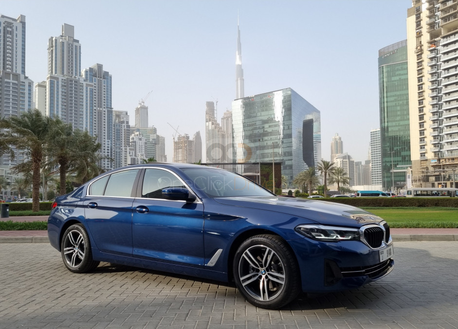 BMW 520i  аренда дубай