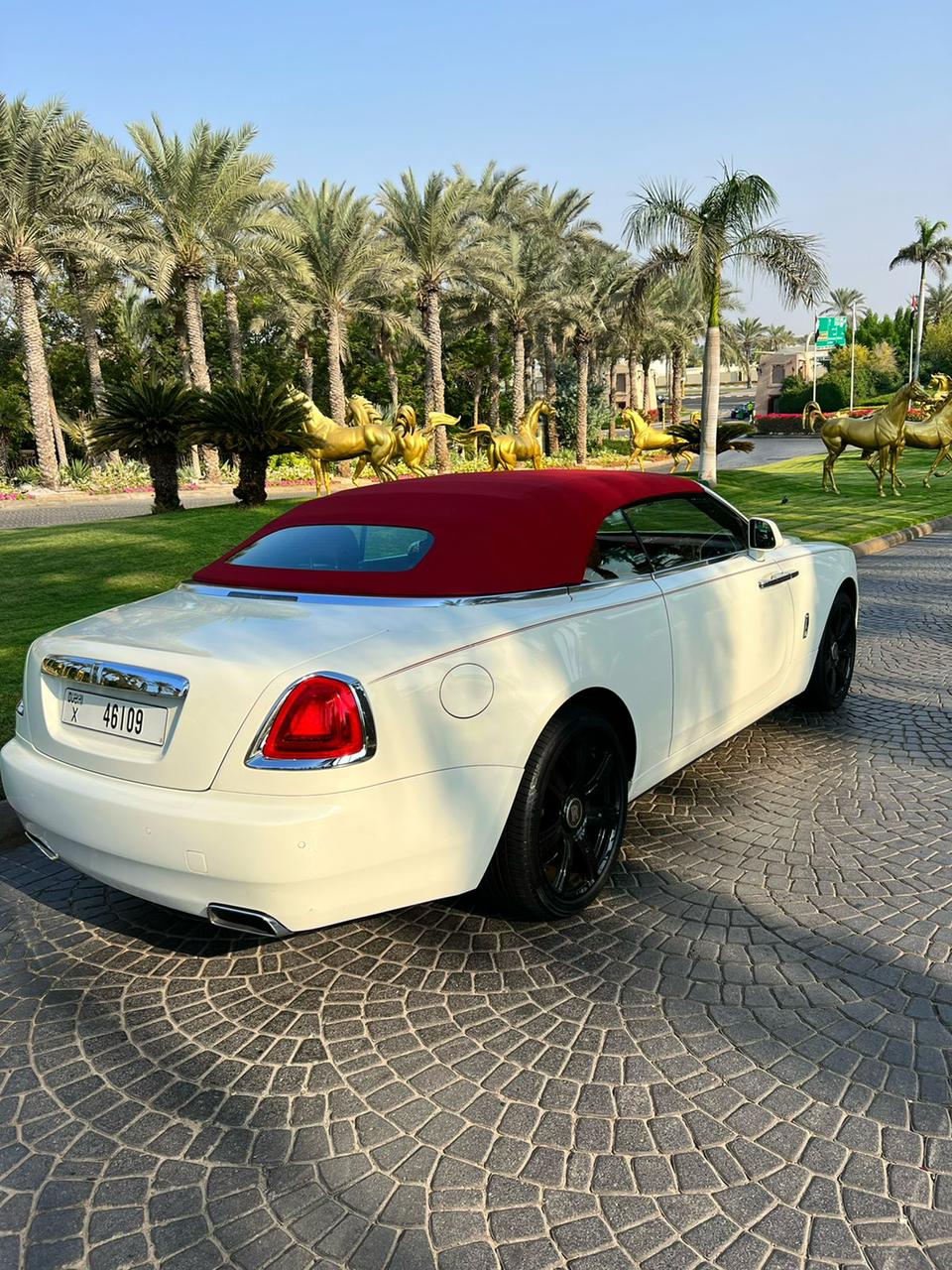 арендовать Rolls-Royce Dawn  в Дубае