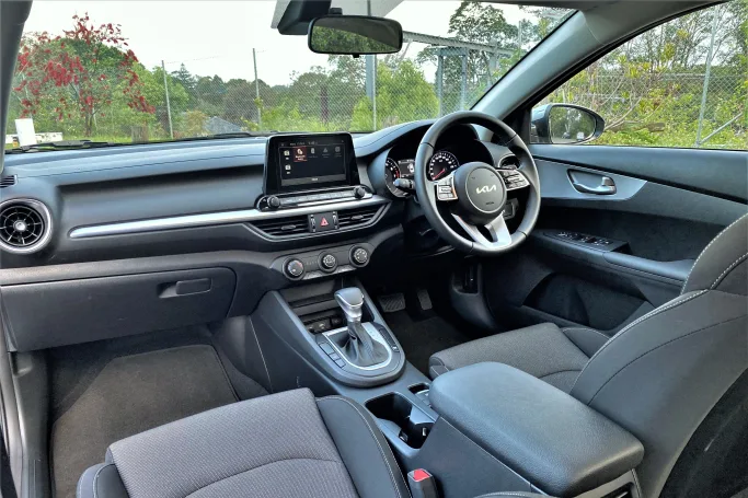 арендовать KIA CERATO 2023  в Дубае