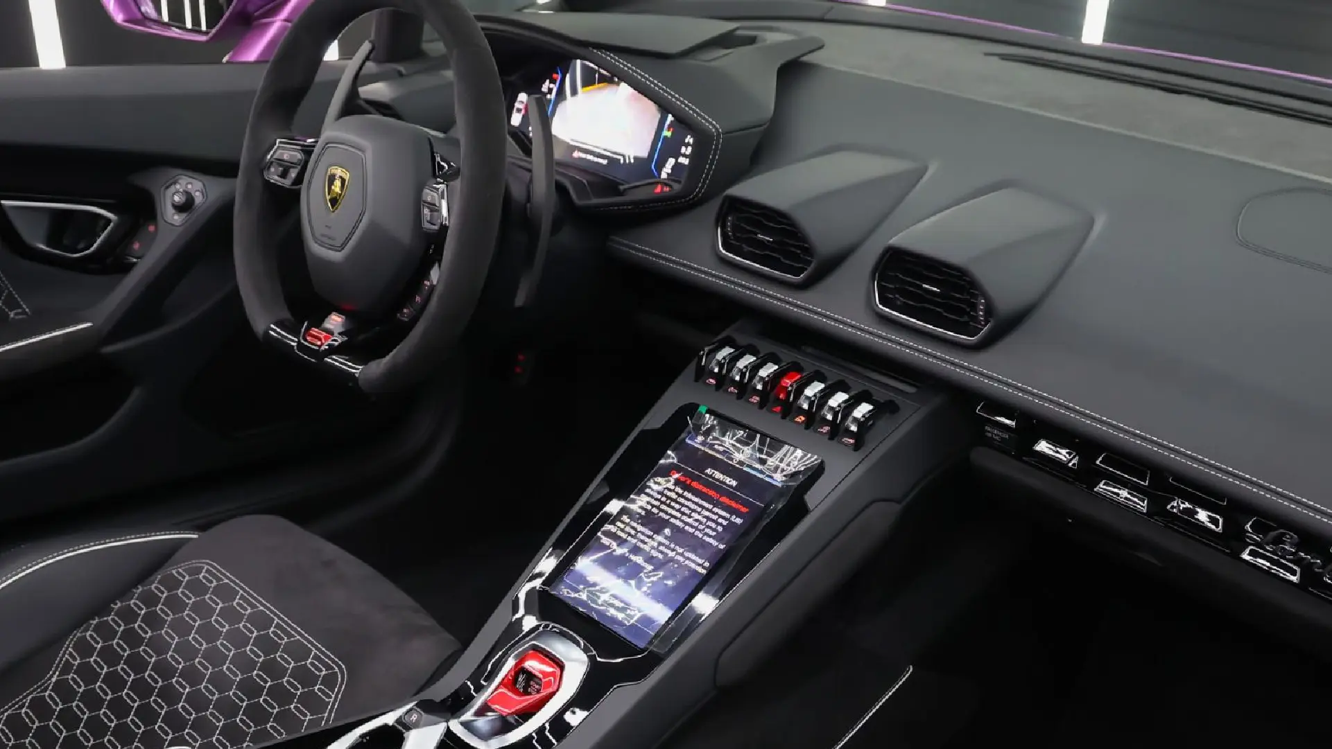 арендовать Lamborghini Huracan Evo Spyder  в Дубае