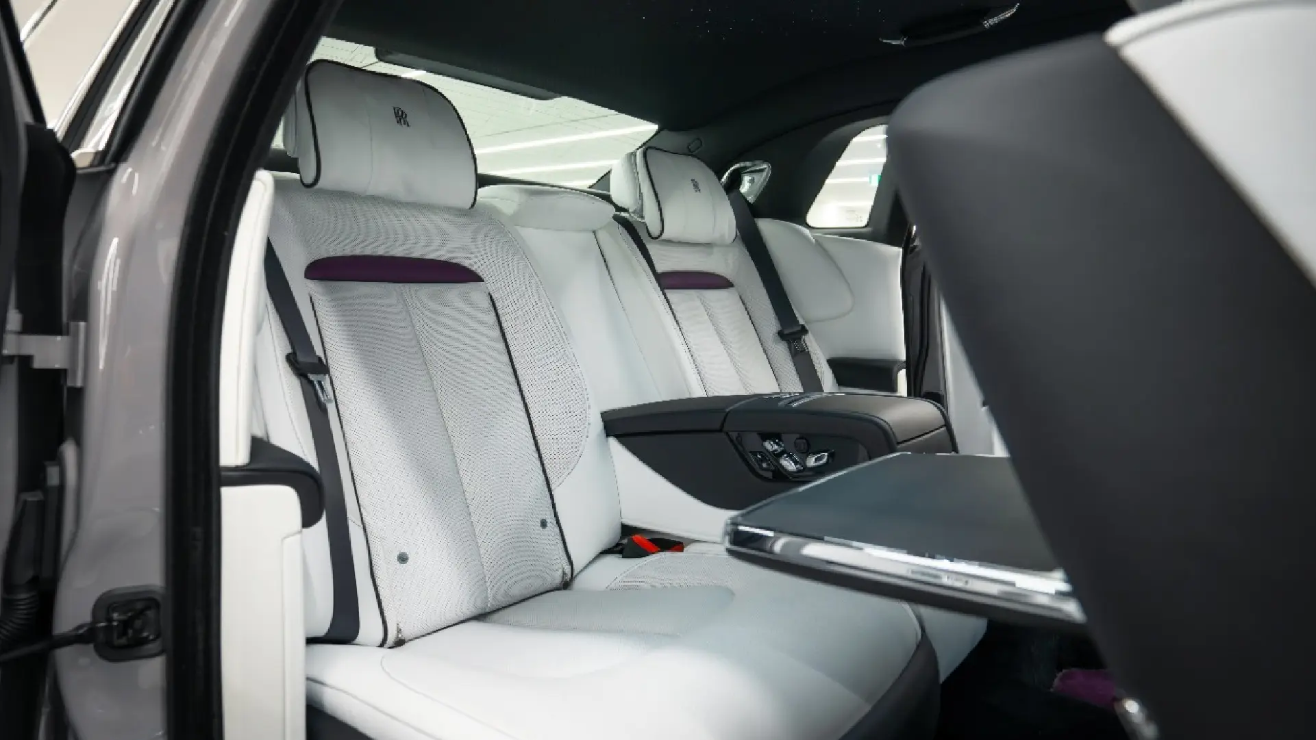 hire Rolls-Royce Ghost  in dubai