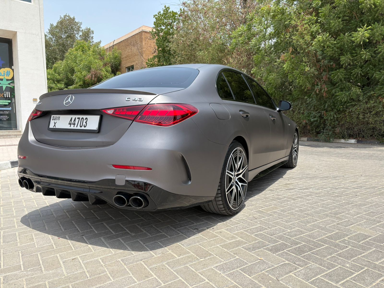 арендовать MERCEDES C43 AMG SILVER  в Дубае