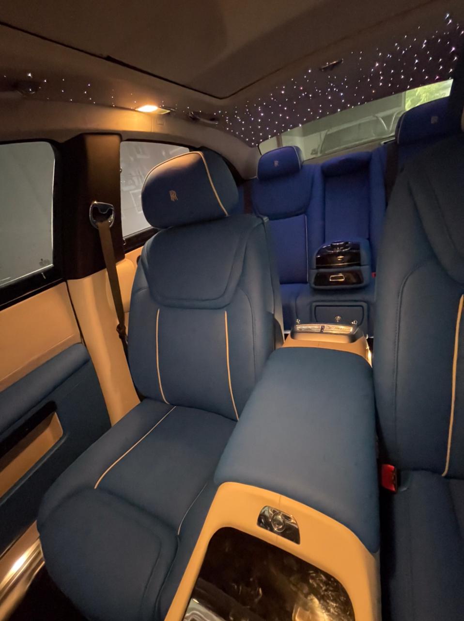 rent Rolls Royce Phantom  in dubai
