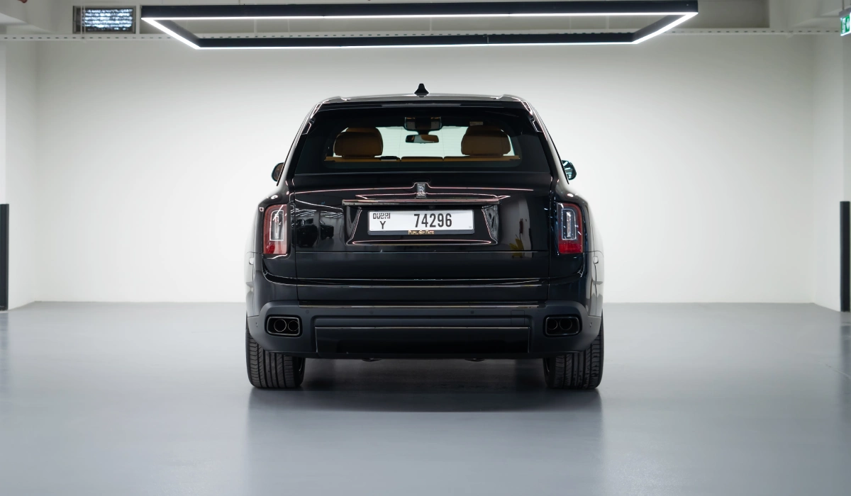 rent Rolls Royce Cullinan  in dubai