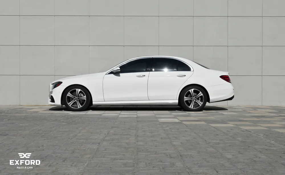 арендовать Mercedes E300  в Дубае