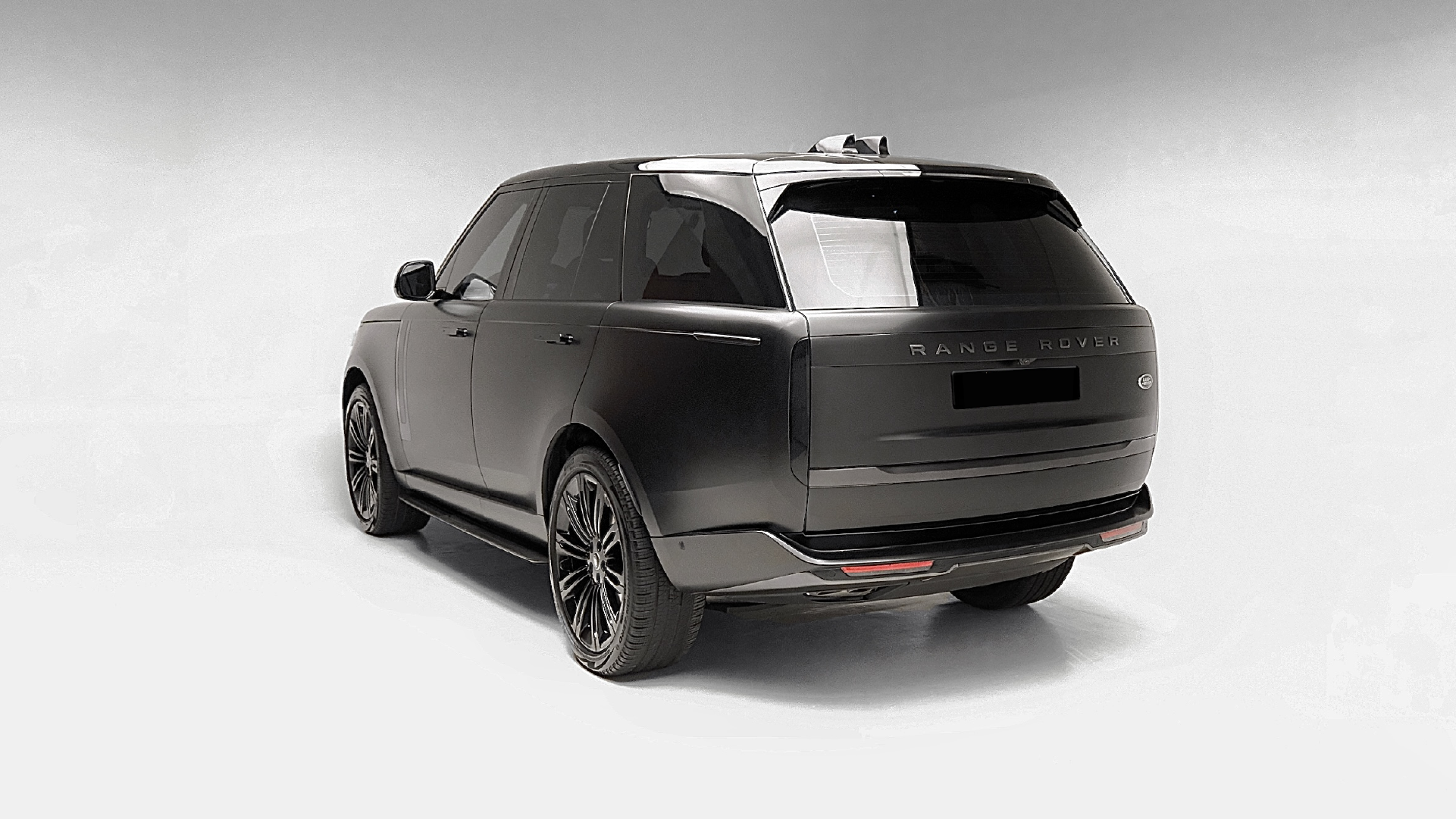 арендовать Range Rover Vogue  длительный срок в Дубае